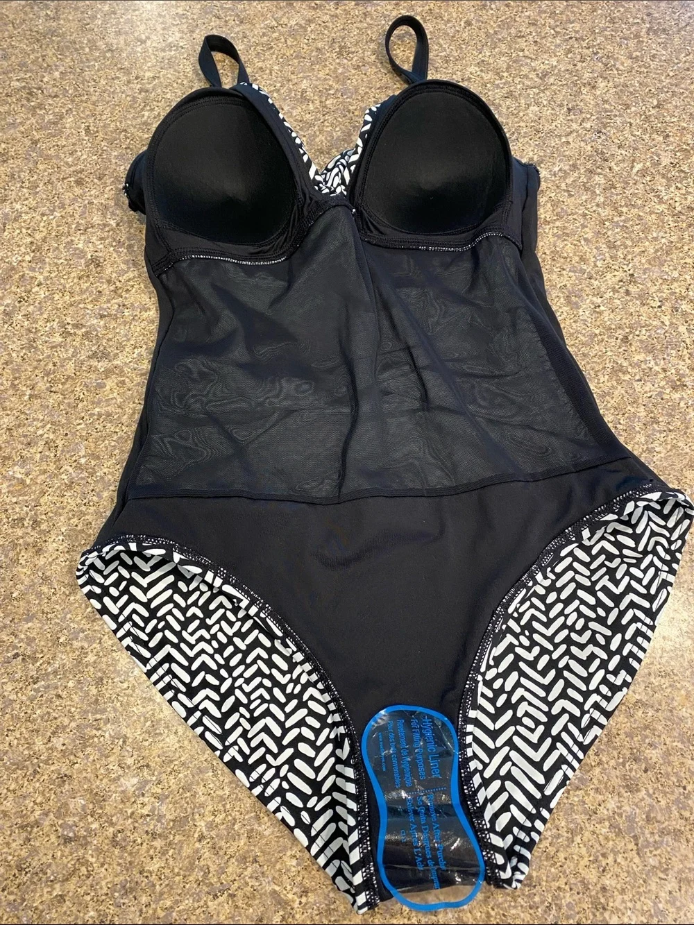 NWT Calvin Klein Black & White Swimsuit One Piece Swimsuit Size 8